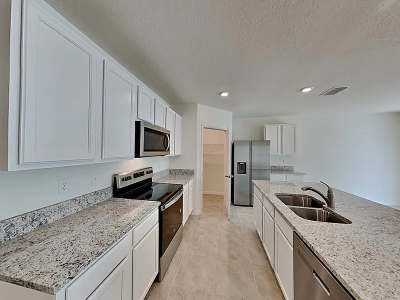 4 bed, 2.0 bath, 1875 sqft, $2,150 — Photo 4