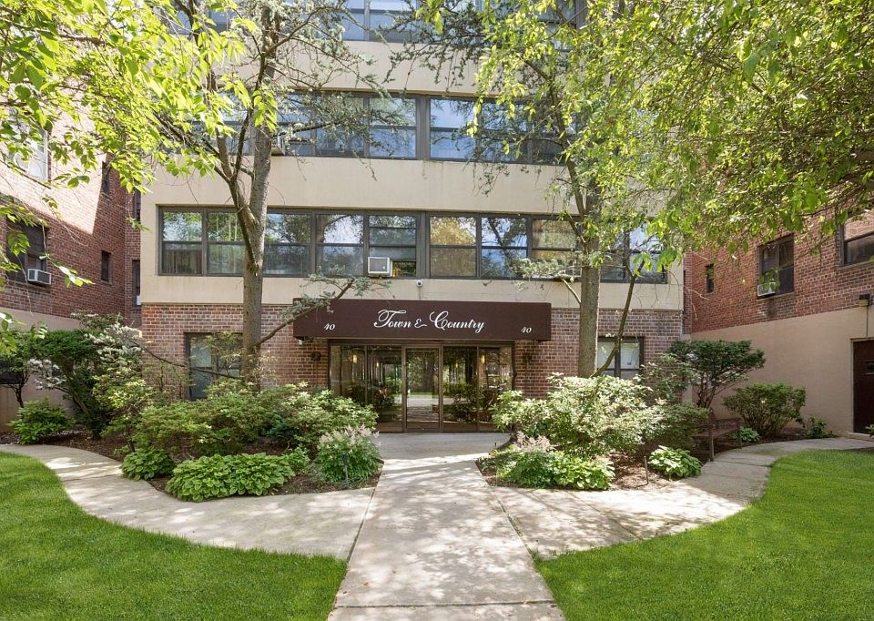 1st image of 40 Schenck Ave APT 2C