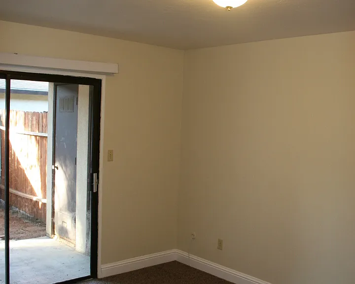 N Laurelglen Blvd 7612 — Photo 9