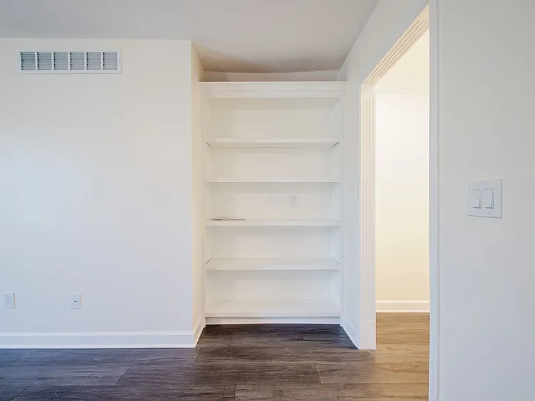 3413 Rainview Cir — Photo 37