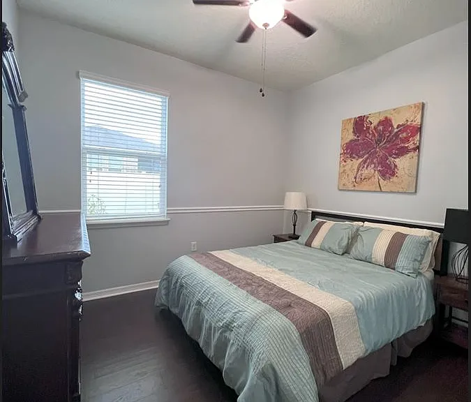1469 Shorewood Dr — Photo 8
