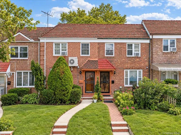 7551 Utopia Parkway, Fresh Meadows, NY 11366