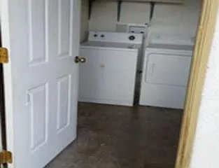 2 bed, 1000 sqft, $1,595 — Photo 2