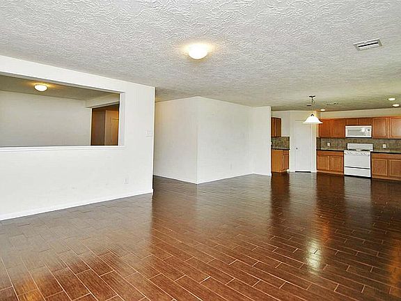 2nd image of 4322 N Vineyard Meadow Ln