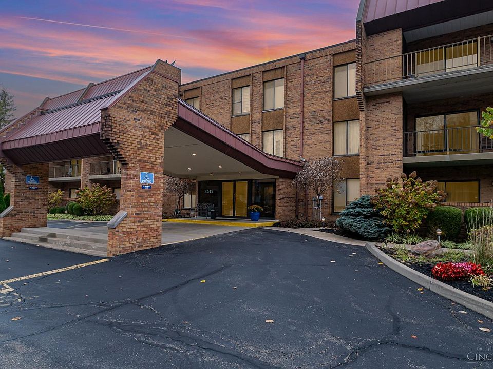 1st image of 3542 Amberacres Dr Unit 300N