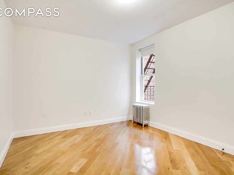 2nd image of 3049 Crescent St APT H2b4