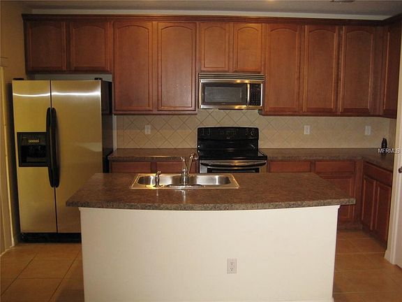 2nd image of 3130 Windsor Lake Cir
