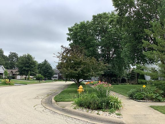 2nd image of 6810 Candlewood Ct