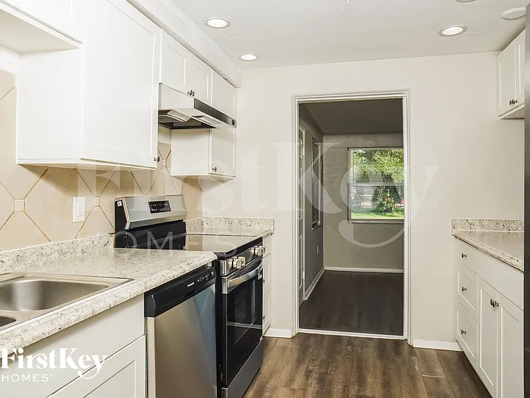 3567 Harbor Blvd — Photo 7