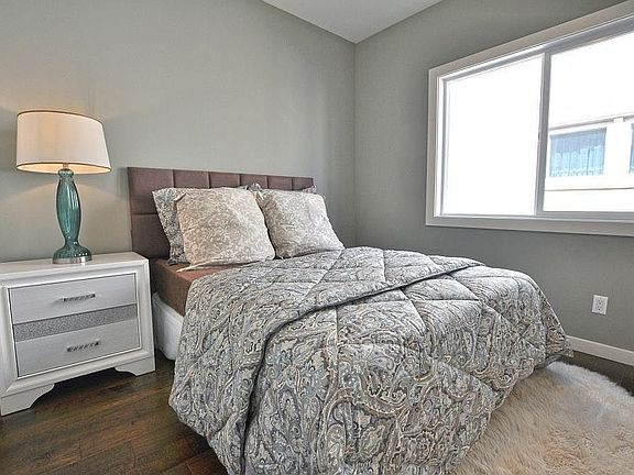5th image of 617 Spruce Ave