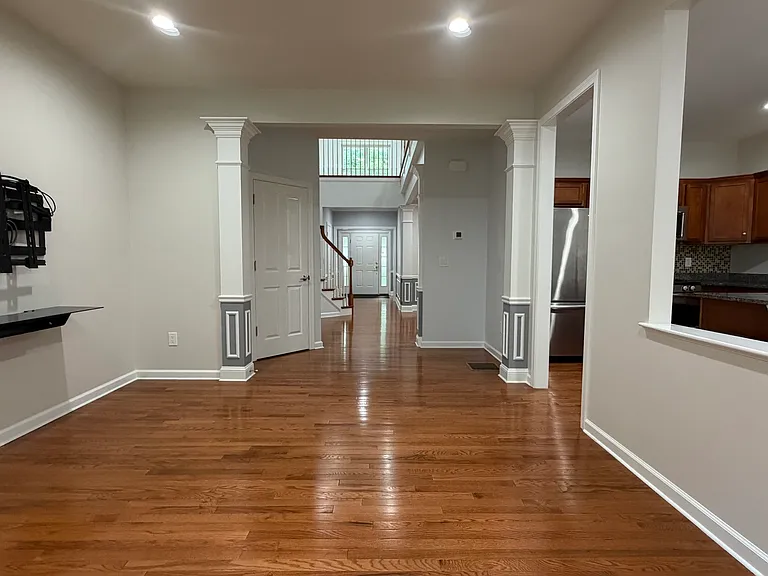281 Sterling Dr — Photo 9