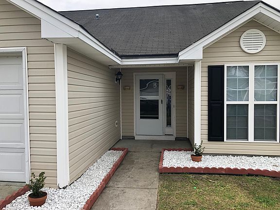 Covered Entry with Storm-door