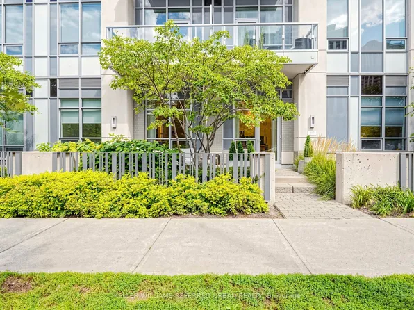120 Harrison Garden Blvd #130, Toronto, ON M2N