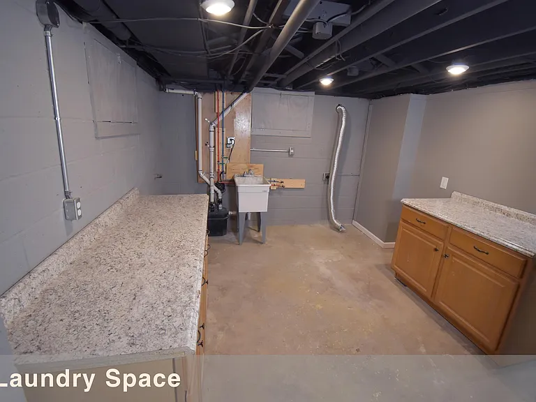 4823 Glenmina Dr — Photo 18