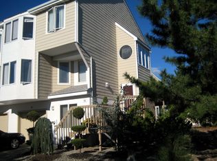 33 Seaside Rd, Brigantine, NJ 08203