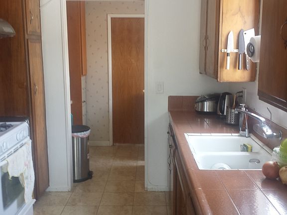 3rd image of 20732 Claretta Ave