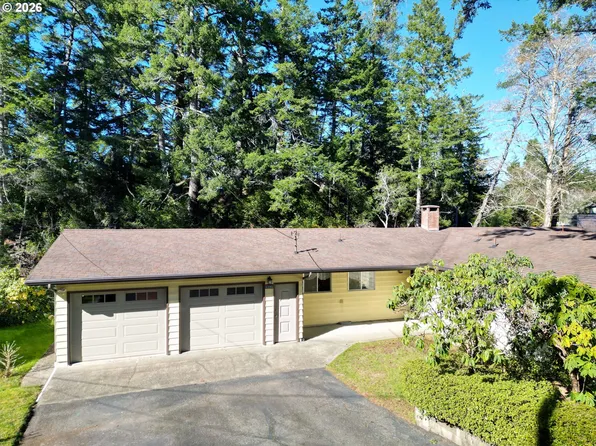 5635 Martin Rd, Florence, OR 97439