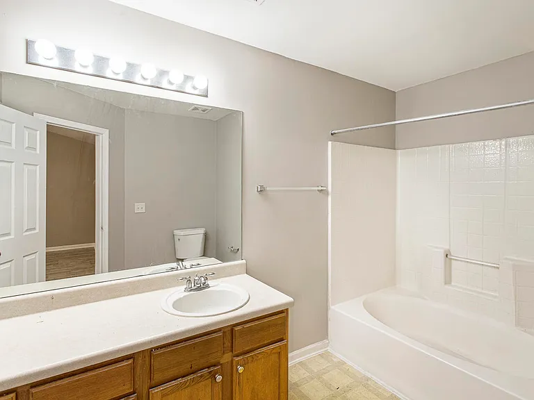 6352 Hickory Lane Cir — Photo 13