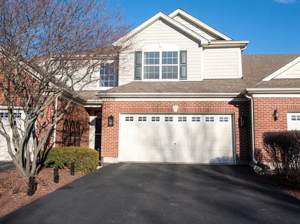 1200 Betsy Ross Pl, Bolingbrook, IL 60490