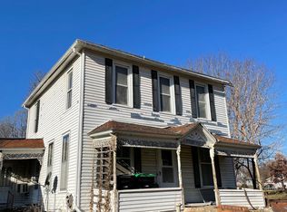 303 Maple St, Bonaparte, IA 52620