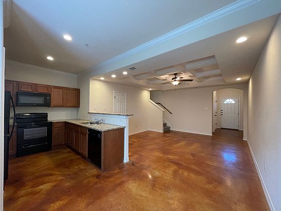 3rd image of 6323 Melanzane Ave Unit 2
