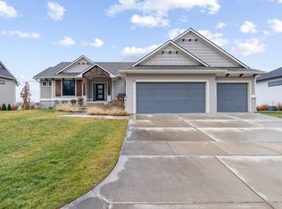 4933 W Wavecrest Cir, Wichita, KS 67205