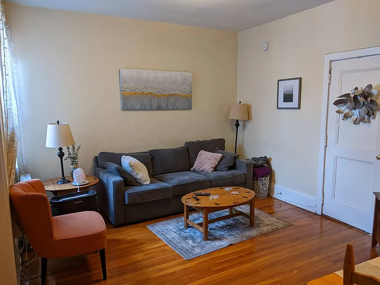 16 Fuller St #9 — Photo 2