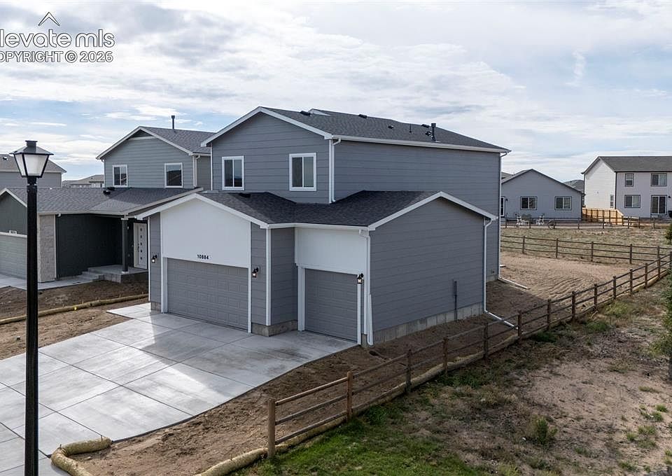 1st image of 10884 Rolling Ranch Dr