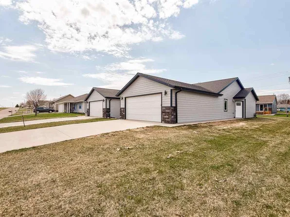 1008 S Market St Unit A, Lake Park, IA 51347