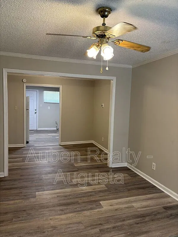 2165 1/2 Telfair St — Photo 4
