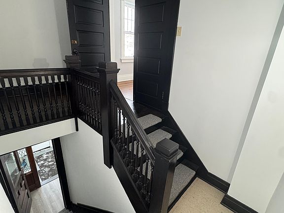 2nd image of 389 Cumberland Ave Unit 2