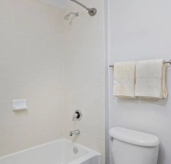 1950 N Logan St #103 — Photo 28