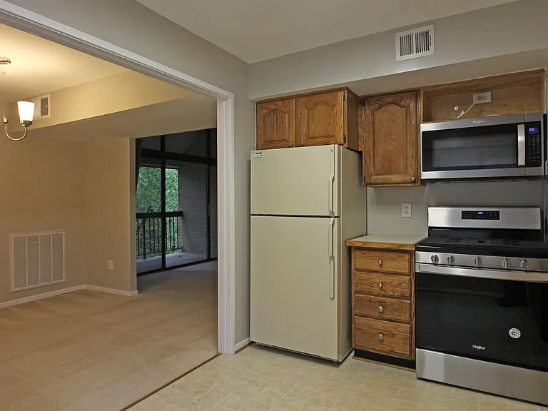 1662 Parkcrest Cir #400 — Photo 14