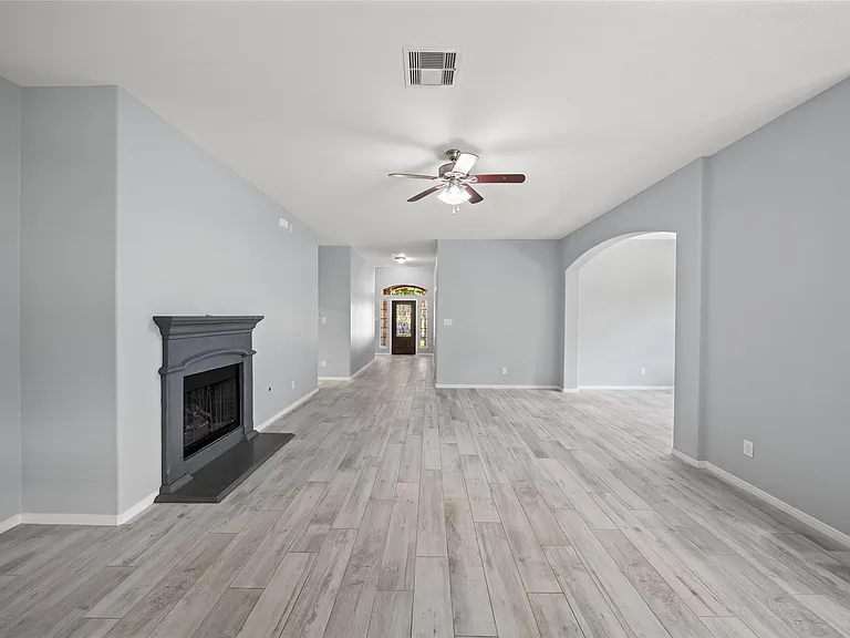 2406 Winter Trail Dr — Photo 6