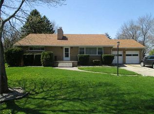 910 Miller Rd, Northwood, OH 43619