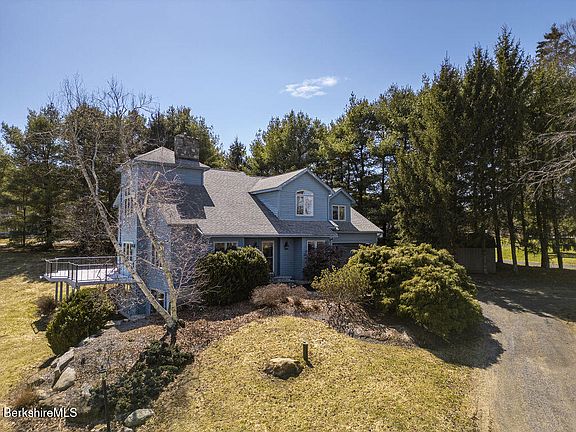 3rd image of 3 Townhouse Hill Rd