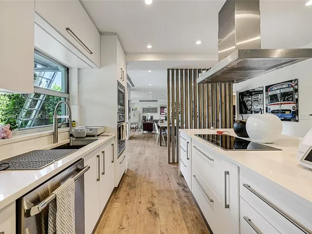 79 W Shore Dr — Photo 3