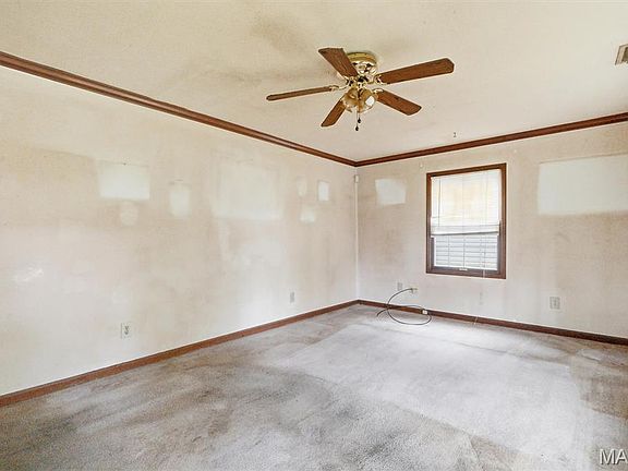 3rd image of 1434 Cutter Ave