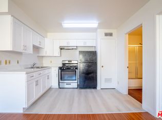 820 S Saint Andrews Pl #304, Los Angeles, CA 90005