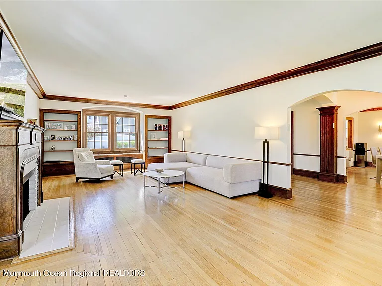 570 N Edgemere Dr #A — Photo 11