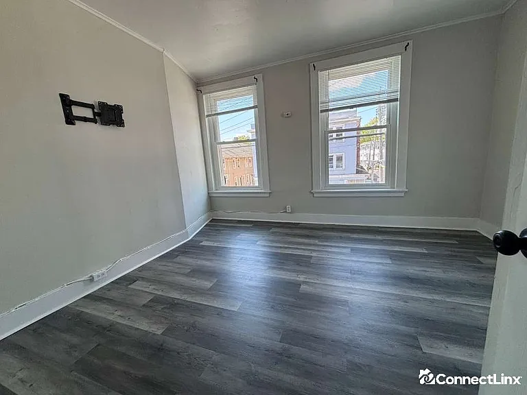 57 Anson St — Photo 4