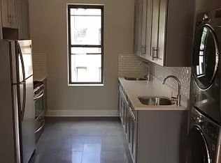 1352 Carroll St #3G, Brooklyn, NY 11213