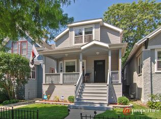 1043 S Ridgeland Ave, Oak Park, IL 60304