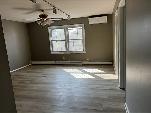 3rd image of 505 Saint Marks St Floor 1