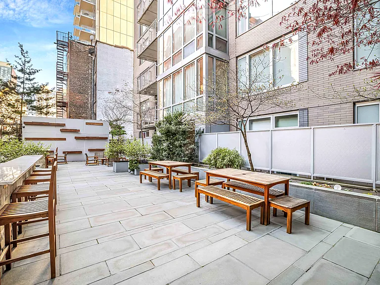 225 E 34th St #12C — Photo 10