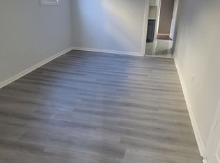 590 S 18th St #2A, Newark, NJ 07103