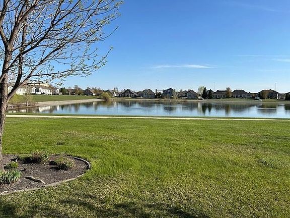5th image of 715 Northridge Way