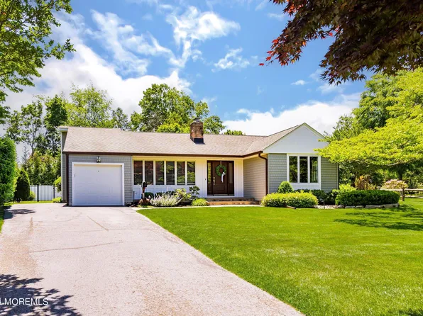 70 Queen Ann Drive, Shrewsbury Boro, NJ 07702