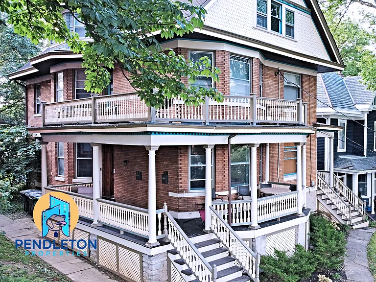 2326 Ashland Ave #1 — Photo 2