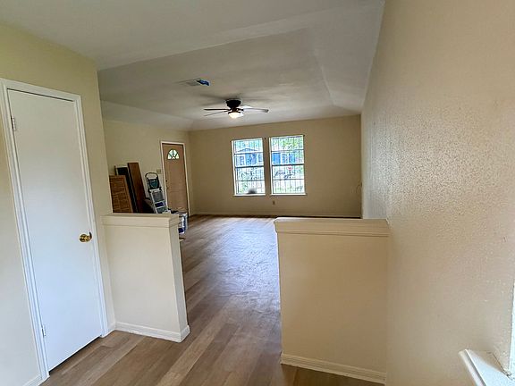 4th image of 1536 W Gerald Ave